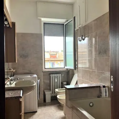 Deluxe In Bicocca 게스트하우스 밀라노